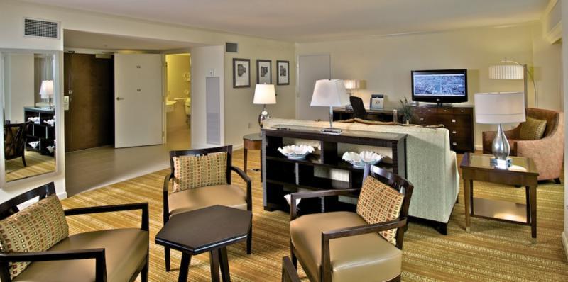 Marriott Anchorage Downtown Hotel Exterior photo